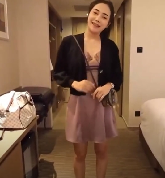 Poster Bokep Om John Booking MILF Chindo Wajib Crot Dalem